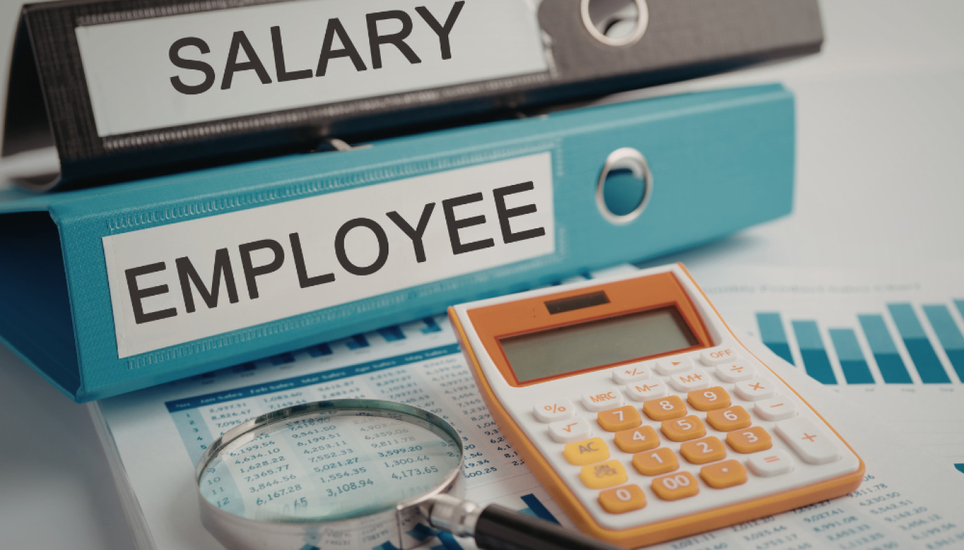 Déléguer à un cabinet d'externalisation de paie : conseils pour préparer une transition fluide